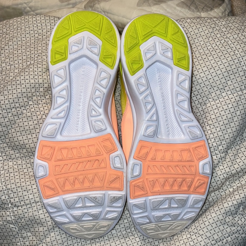 APL size 7.5 - Picture 2 of 4